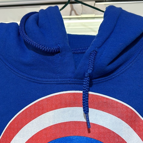 Gildan men's Captain America sweatshirt - Picture 2 of 9